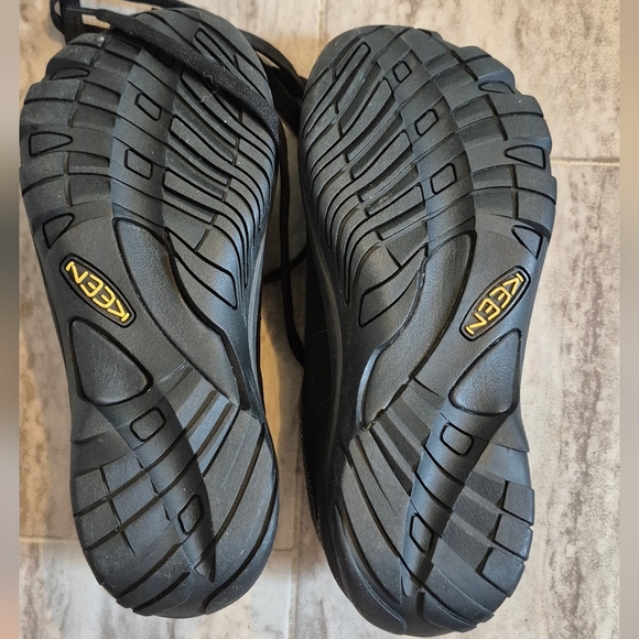 KEEN Men's Dark Leather Sneakers - Picture 4 of 6